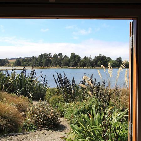 The Bird Hide - Rustic Luxury By The Water Hotel Dunedin Luaran gambar