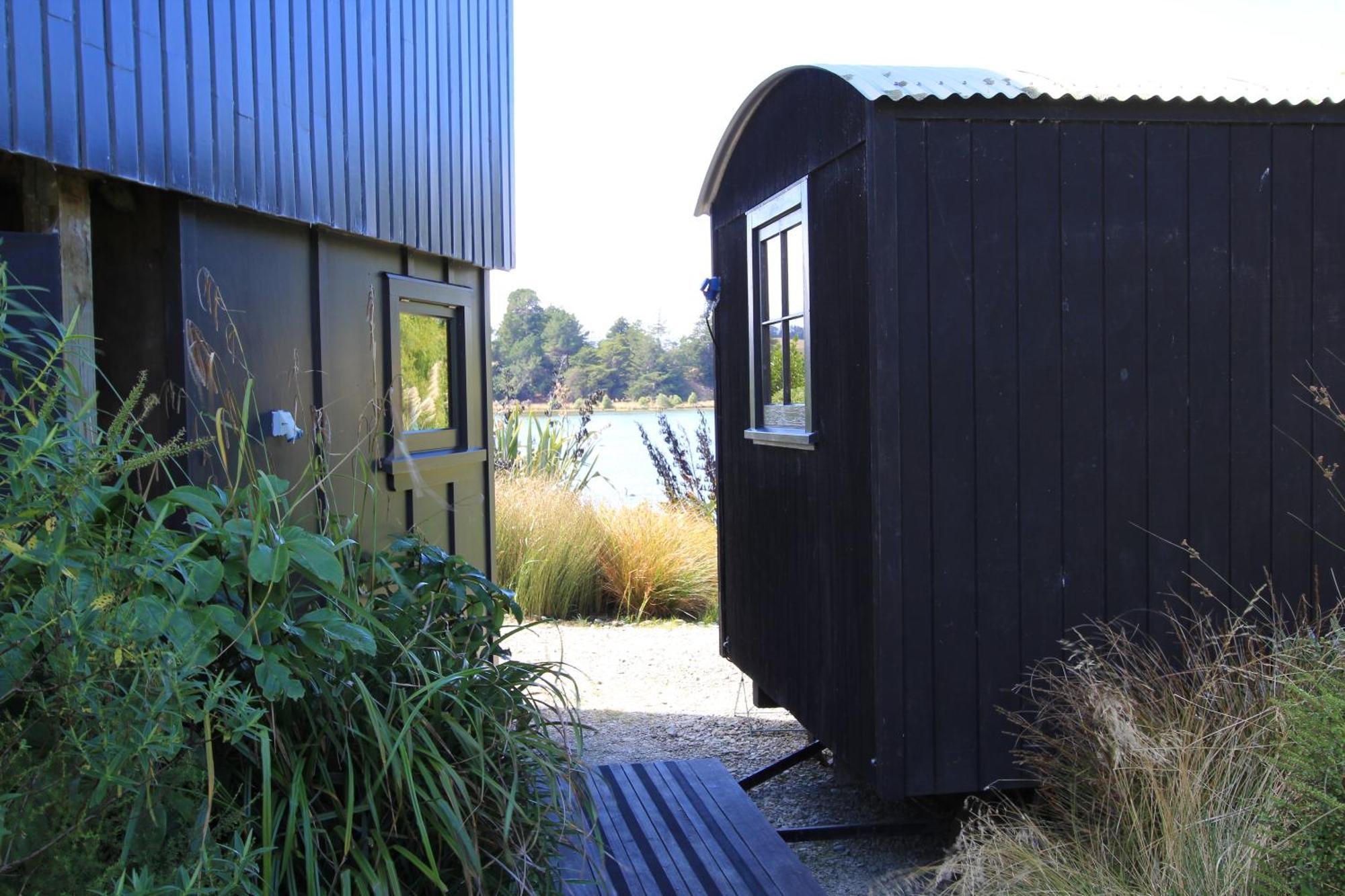 The Bird Hide - Rustic Luxury By The Water Hotel Dunedin Luaran gambar