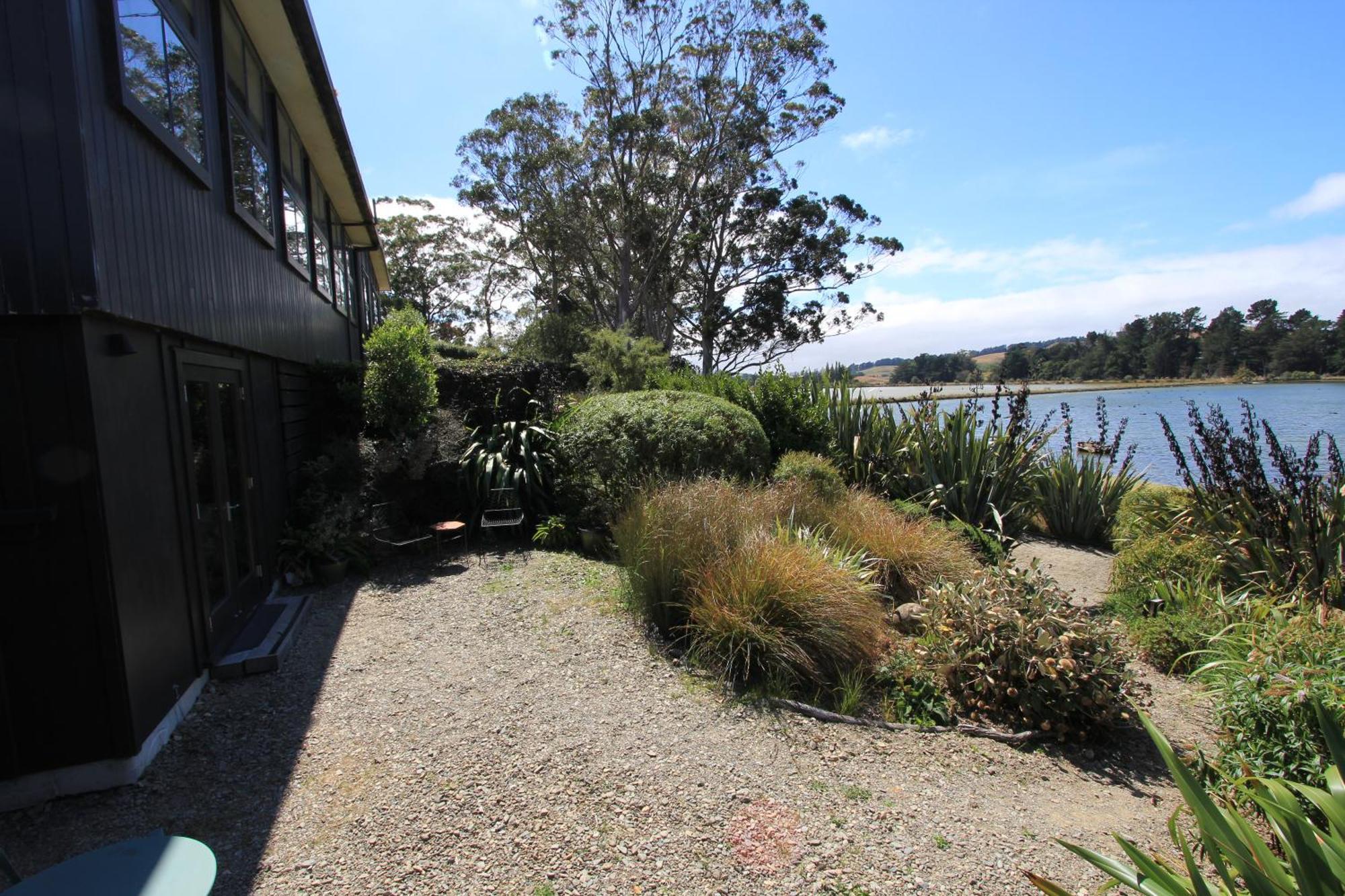 The Bird Hide - Rustic Luxury By The Water Hotel Dunedin Luaran gambar