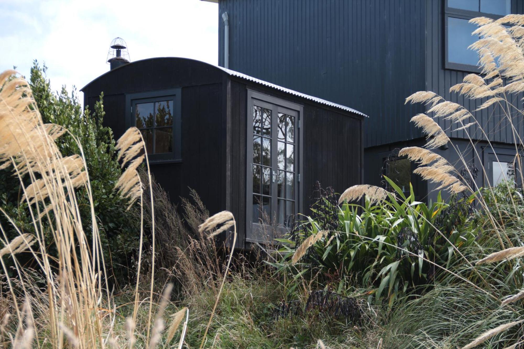 The Bird Hide - Rustic Luxury By The Water Hotel Dunedin Luaran gambar